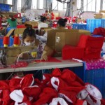 Luckyarn asegura en todas sus producciones que se cumplan las condiciones mínimas de los trabajadores en las fábrica de nuestros proveedores para las importaciones de China